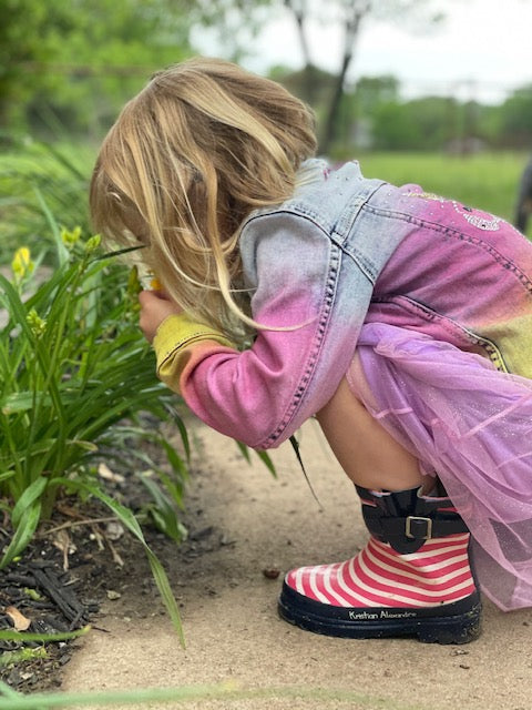 Girls pink rain boot